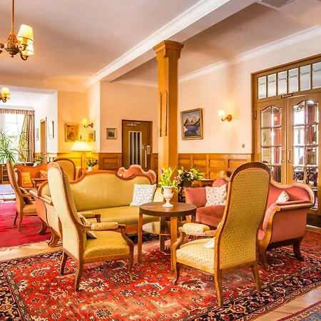 Otel Historic Falken Wengen