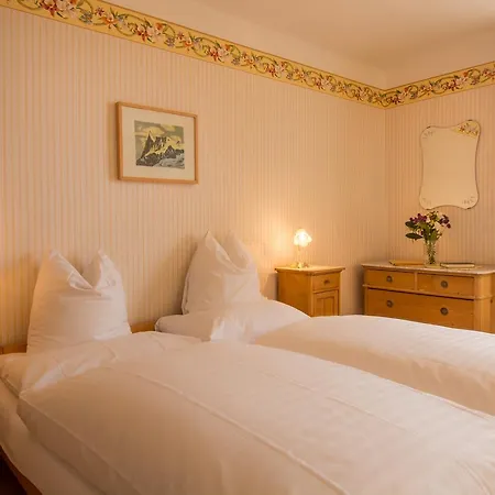 Otel Historic Falken Wengen