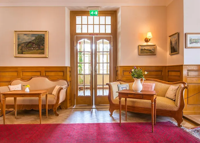 Historic Falken Hotel