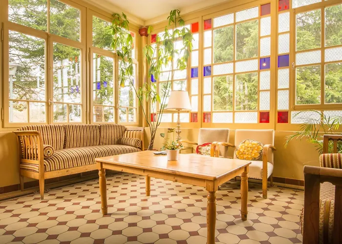 Historic Falken Hotel