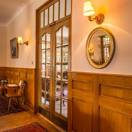 Hotel Historic Falken Wengen