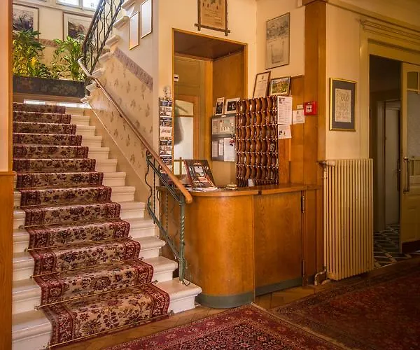 Hotel Historic Falken Wengen