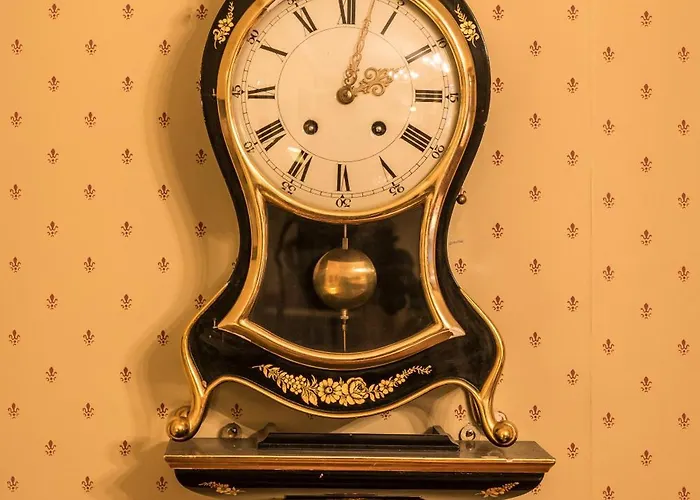 Historic Falken Hotel