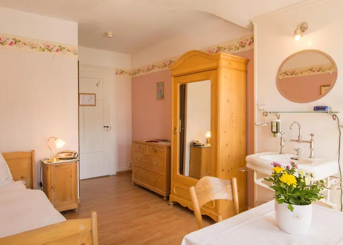 Historic Falken Hotel